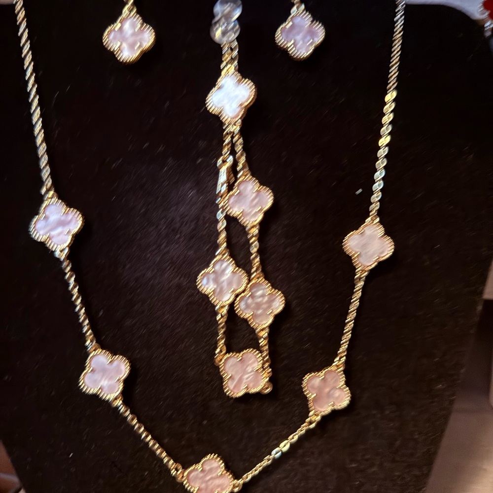 Elegant Gold and Pink Floral Jewelry Set